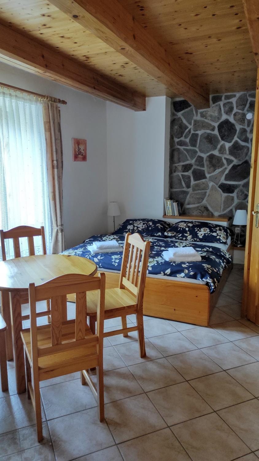 ROYAL GARDEN APARTMENTS *** Apartment in South Moravian Region