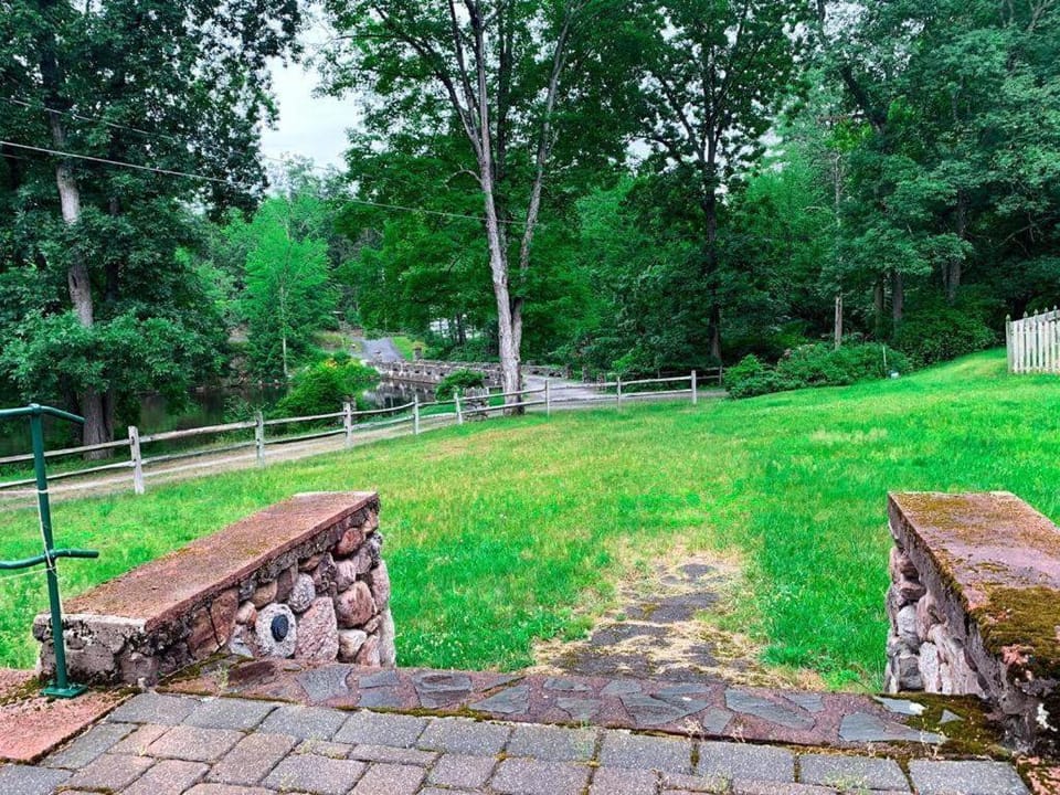 Beautiful Country Retreat - 40 guests! House in Hudson Valley