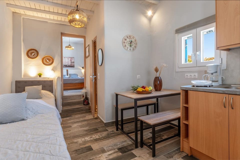 Living room, Bedroom