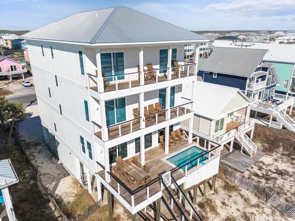 ShipFaced Beach House House in West Beach
