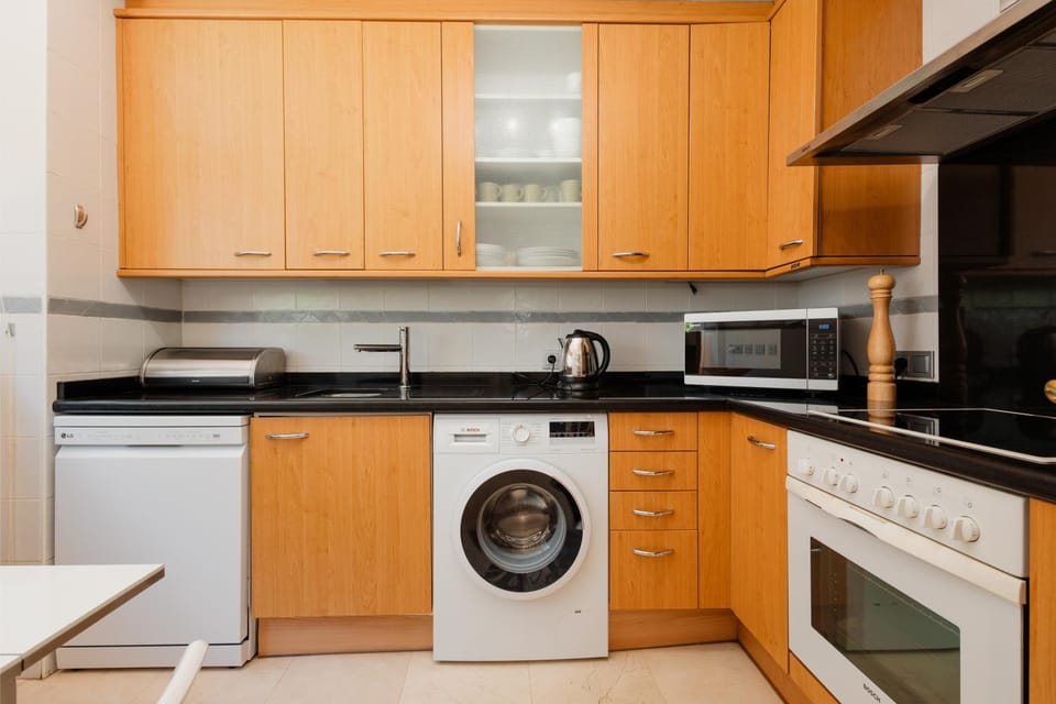 Kitchen or kitchenette, dishwasher, minibar, pet friendly, stove, toaster, washing machine