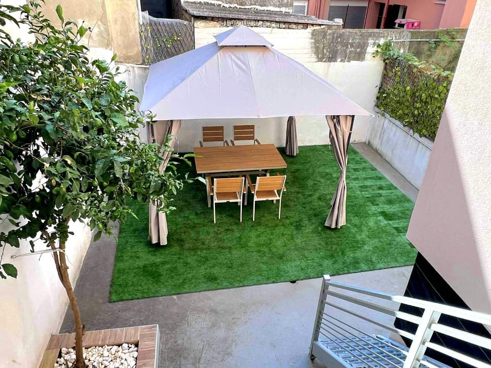 Garden, Balcony/Terrace
