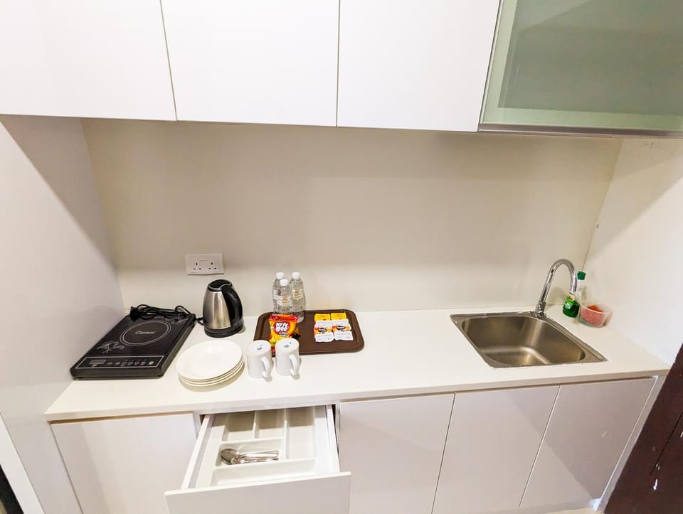 Coffee/tea facilities, Kitchen or kitchenette