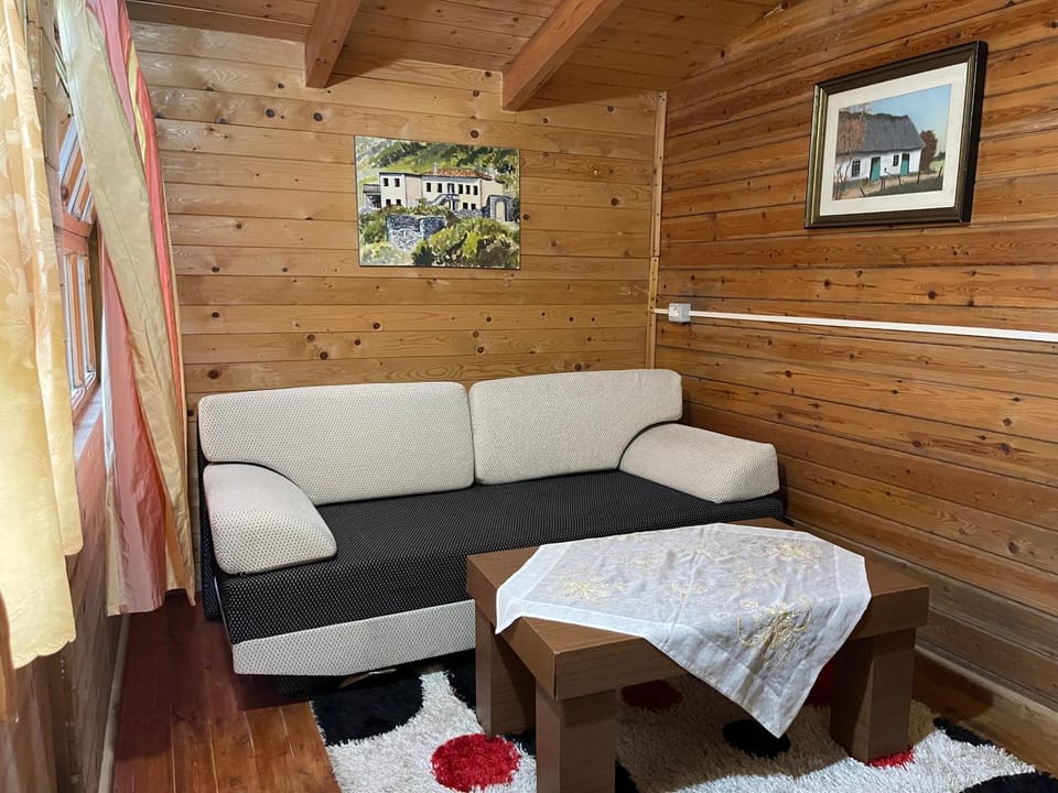 Uji i Panjes Llogara Nature lodge in Vlorë County, Albania