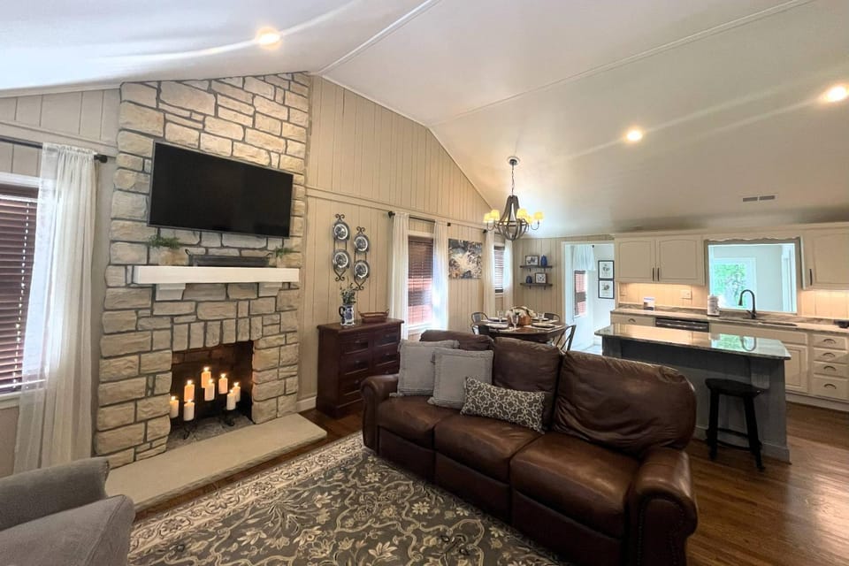 Mill Stream Cottage House in Pigeon Forge