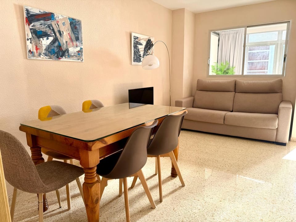 TV and multimedia, Living room, Dining area