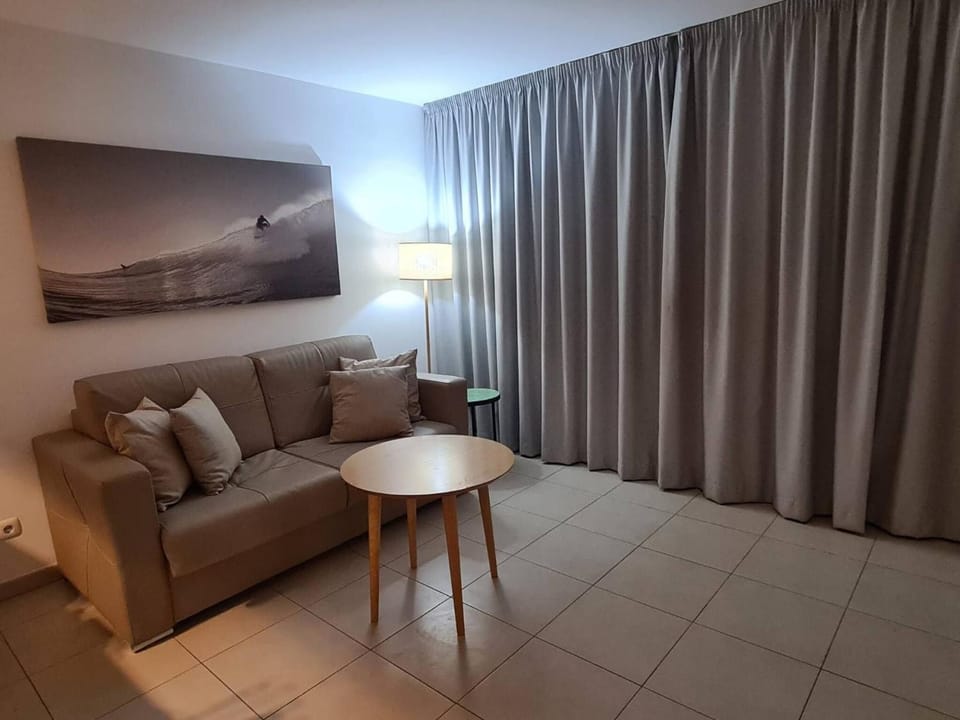 Communal lounge/ TV room, Living room, Seating area