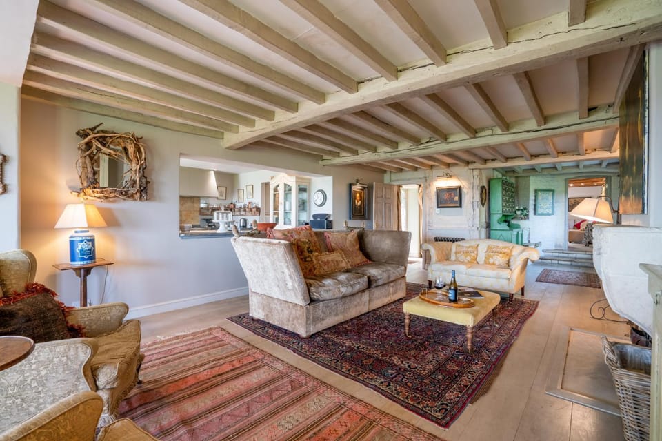 Living room, Decorative detail, Seating area