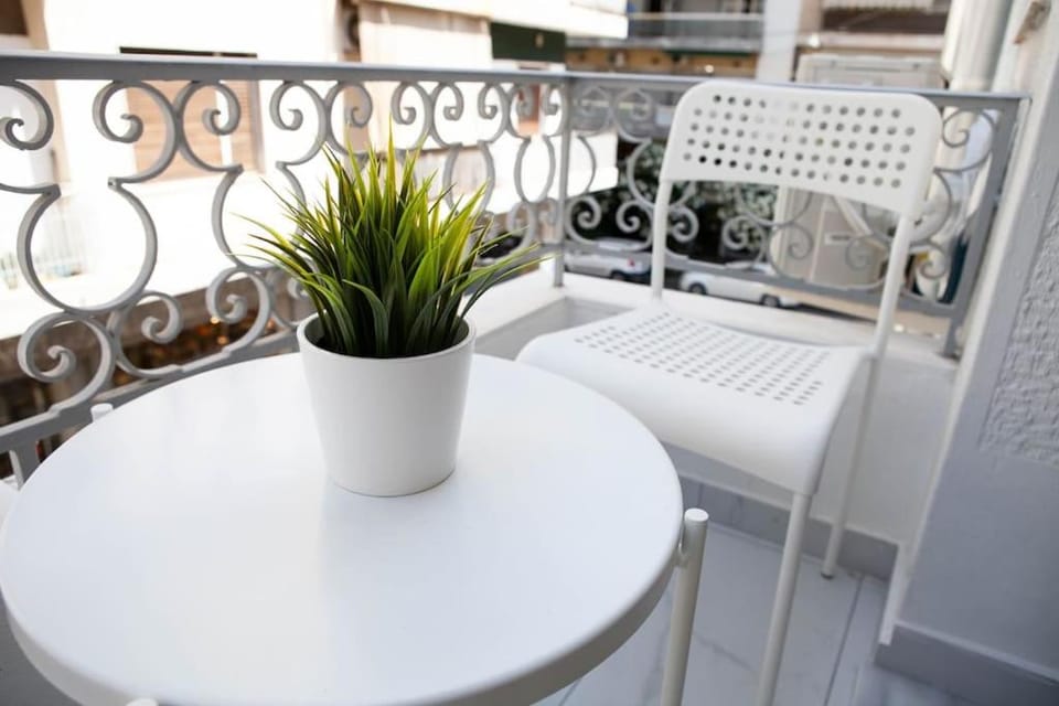 The Perfect Romantic Studio Apartment in Athens