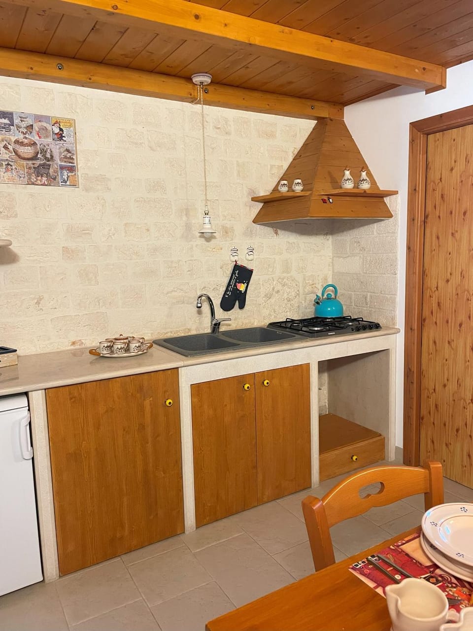 Kitchen or kitchenette