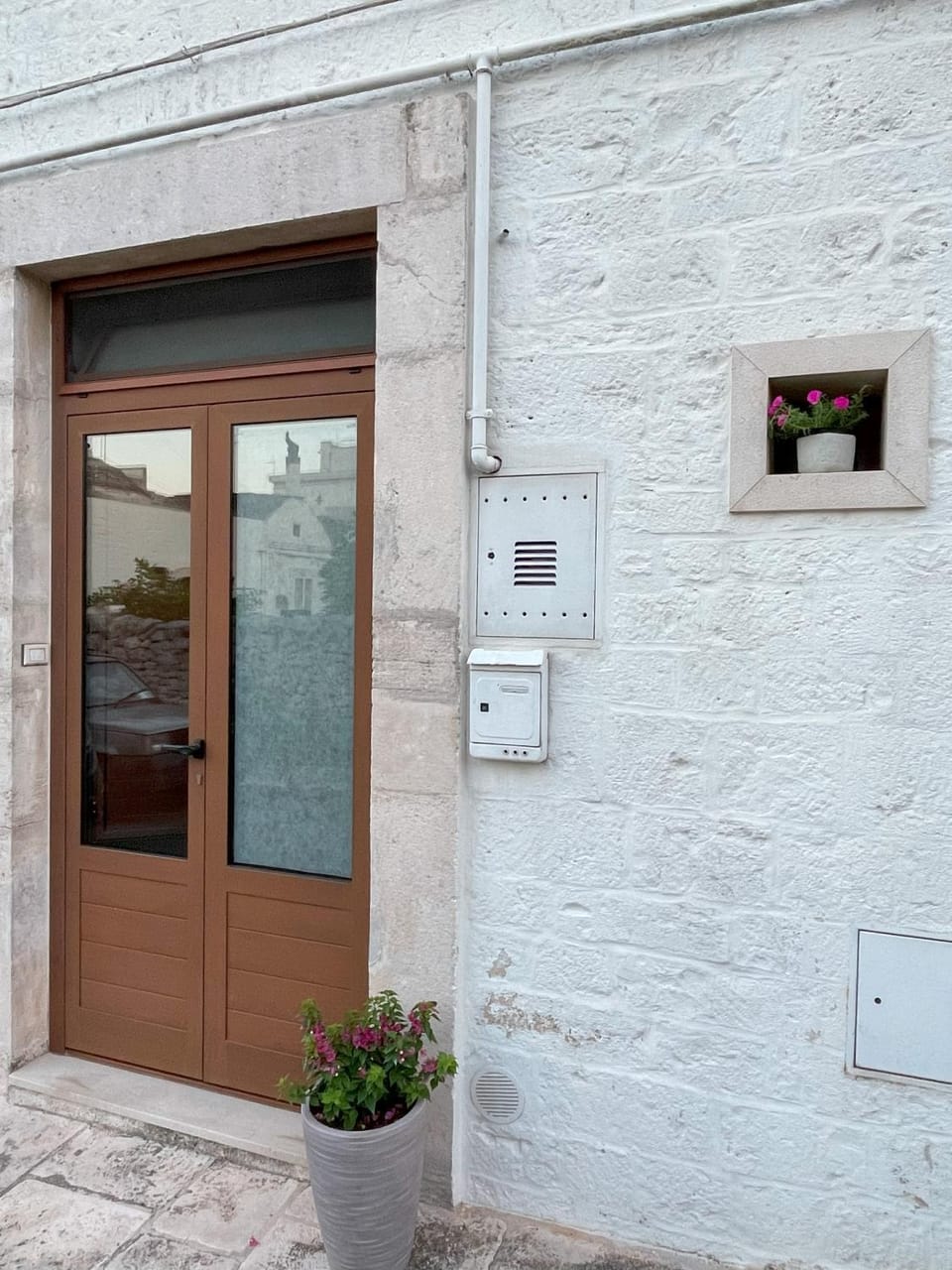 Facade/entrance