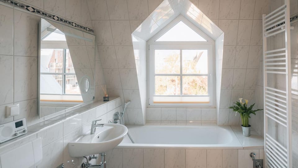 Bathroom, Bath