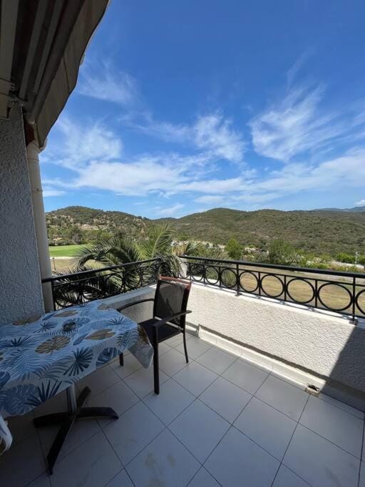 Studio climatisé 4 personnes Apartment in Saint-Raphael