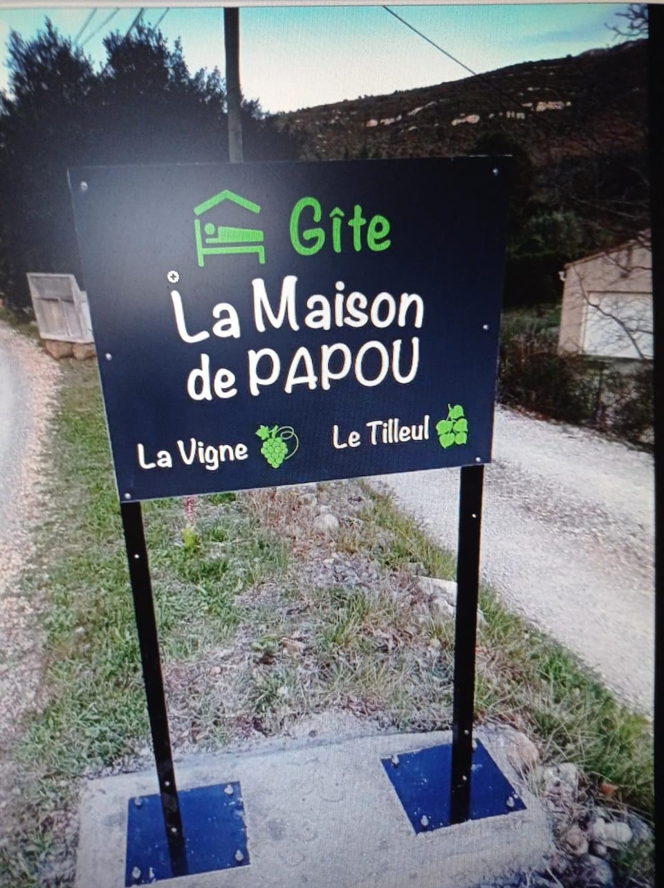 LA MAISON DE PAPOU La Vigne A NANS LES PINS 83860 House in French Riviera