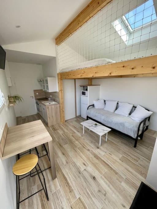 Studio indépendant 4 personnes House in Nouvelle-Aquitaine