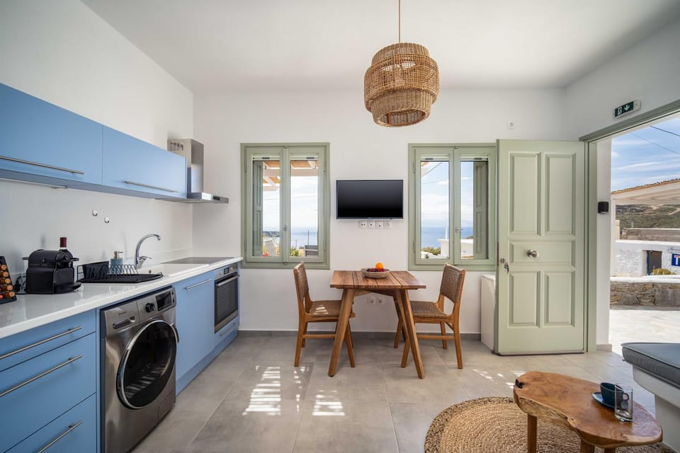 TV and multimedia, Kitchen or kitchenette, Dining area, pet friendly, stove