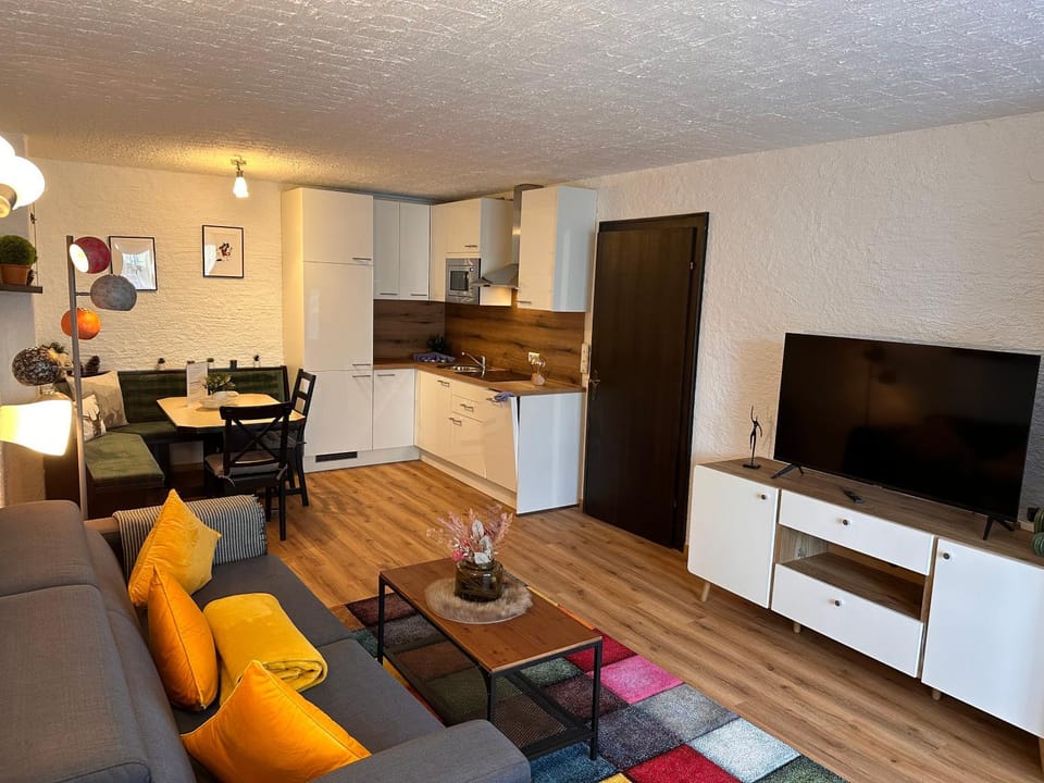 Kitchen or kitchenette, Living room, Seating area