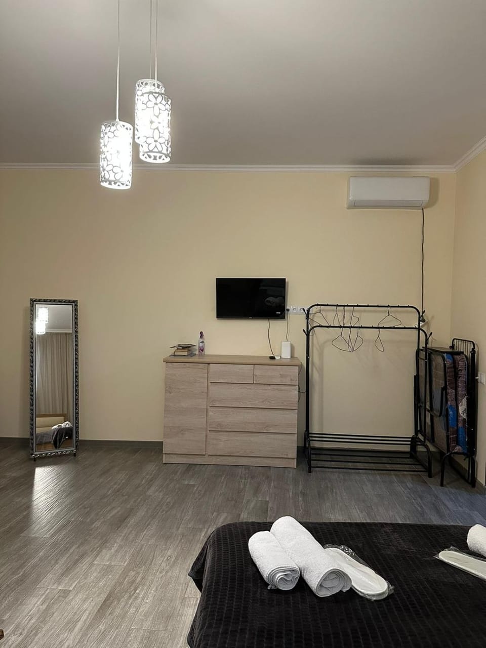 TV and multimedia, air conditioner