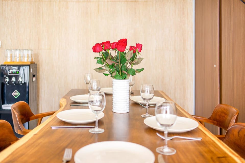 Food and drinks, Dining area
