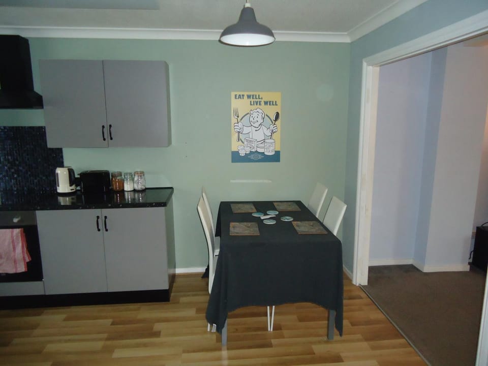 3 bedroom house, Market Deeping -nr Peterborough, Stamford, Spalding Apartment in South Kesteven District