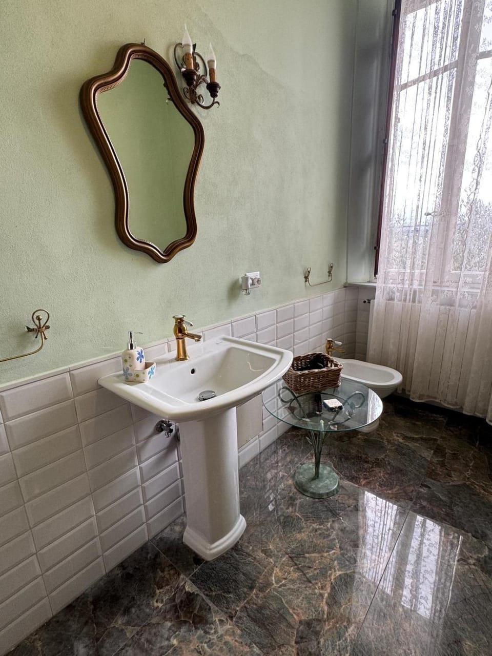 Bathroom, bidet