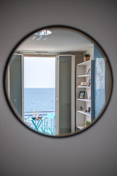 Le balcon de la baie des Anges Apartment in Nice
