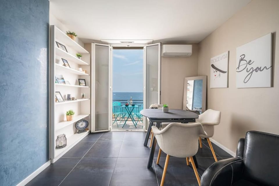 Le balcon de la baie des Anges Apartment in Nice