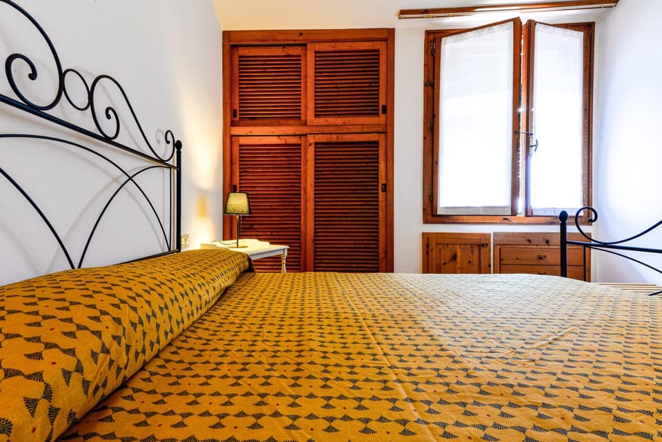 Property building, Living room, Bedroom