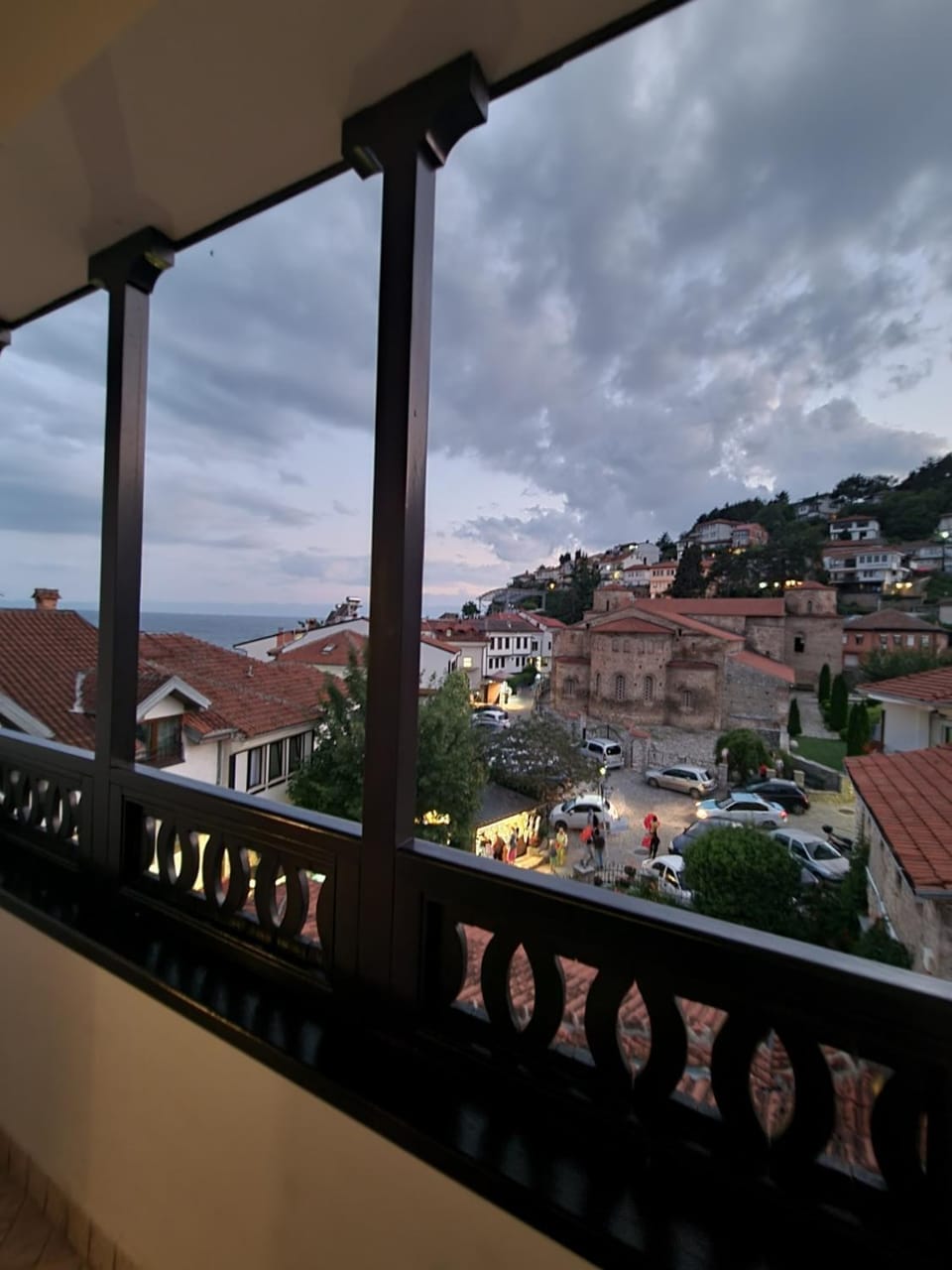 City view, Lake view