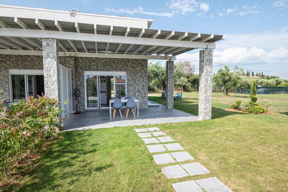 Property building, Garden view