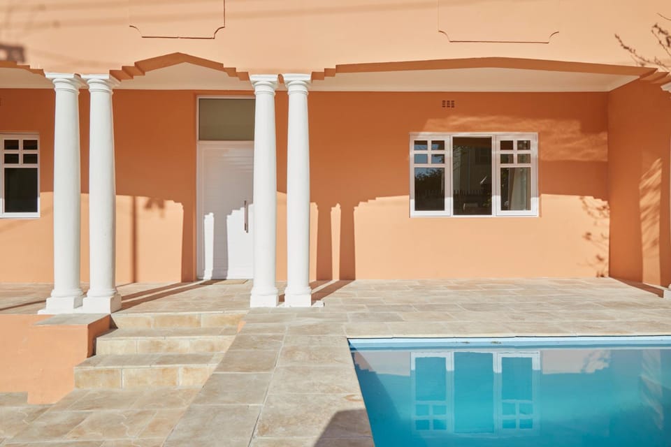 City Club Guesthouse Bed and Breakfast in Cape Town