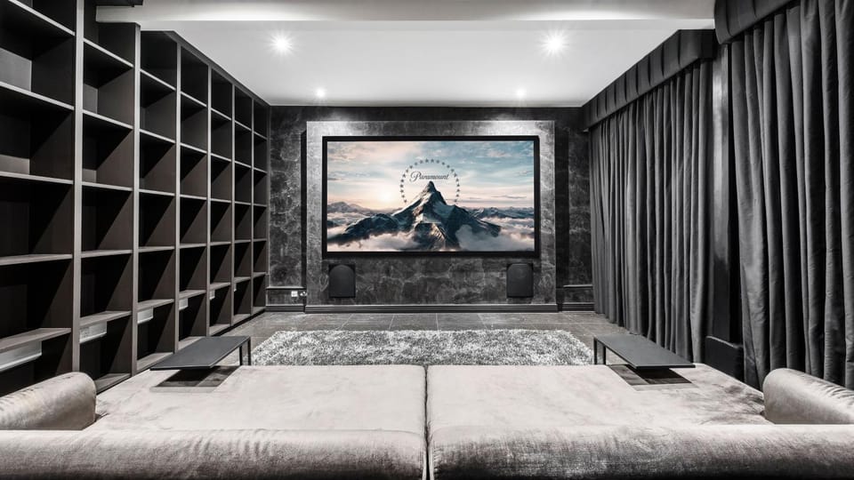 Communal lounge/ TV room, TV and multimedia, Evening entertainment
