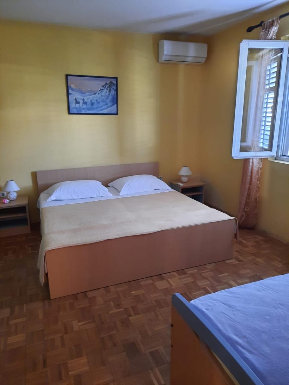 Bed, Bedroom, air conditioner