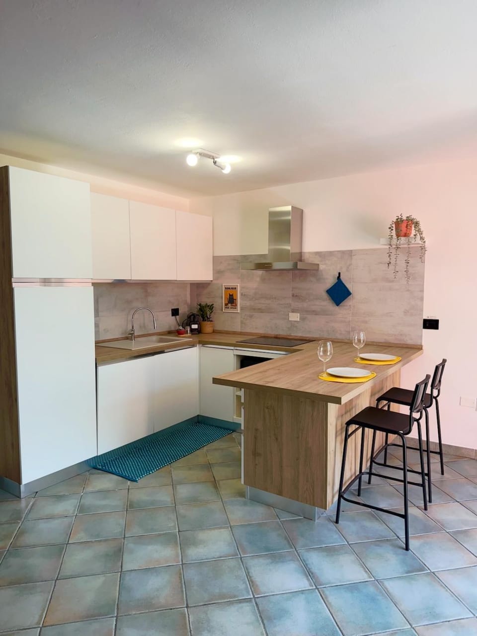 Kitchen or kitchenette, stove