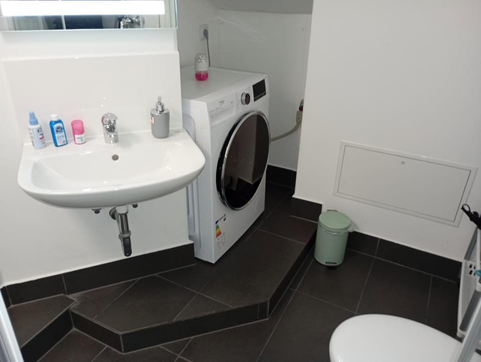 Bathroom, washing machine