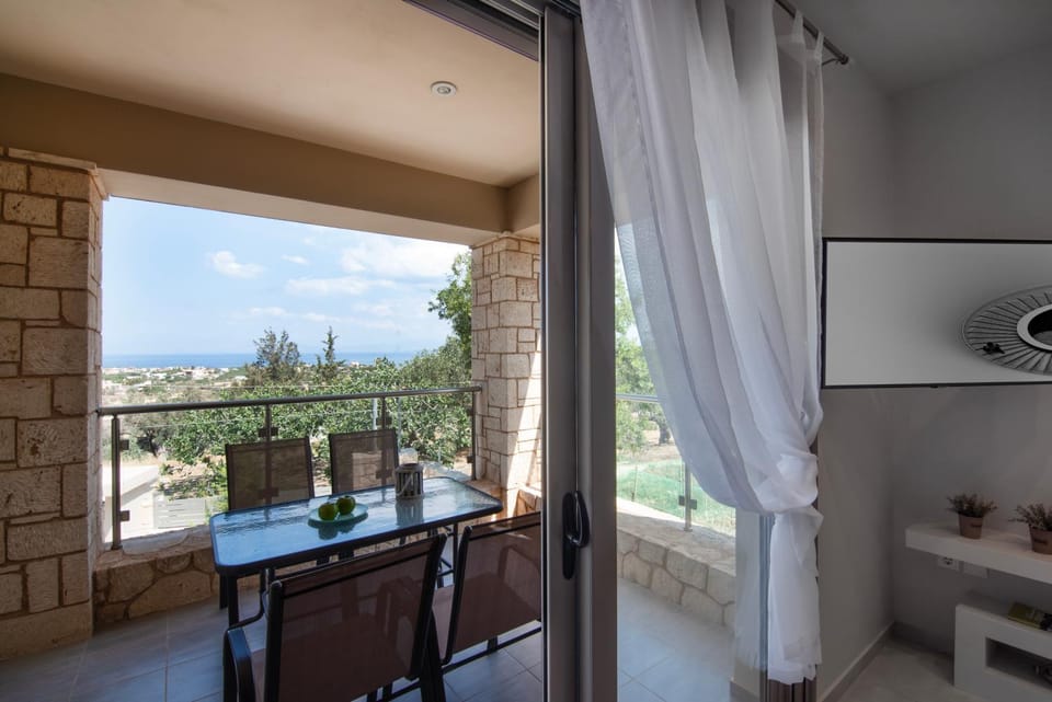 Patio, Day, View (from property/room), Balcony/Terrace, Living room, Seating area, Dining area