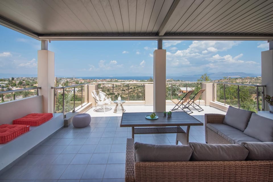 Patio, Day, Natural landscape, View (from property/room), Balcony/Terrace, Living room, Seating area, Dining area, Sea view