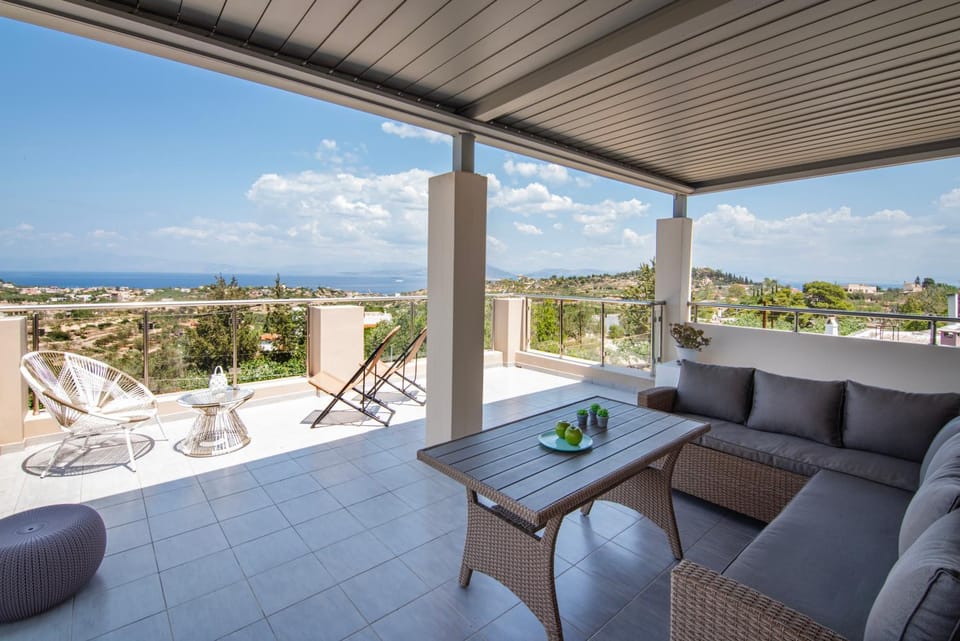 Patio, Day, Natural landscape, View (from property/room), Balcony/Terrace, Living room, Seating area, Dining area, Sea view