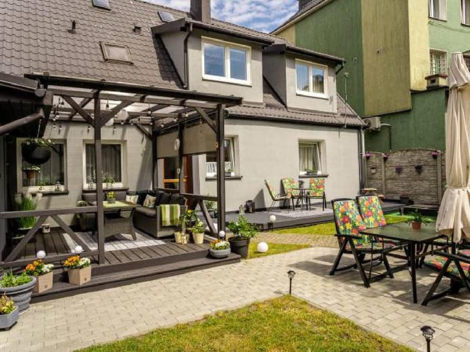 U Ewy! Pokoje gościnne z darmowym parkingiem! Duże ogrodzone podwórko! Centrum Ustki! Blisko Plaży! Vacation rental in Pomeranian Voivodeship