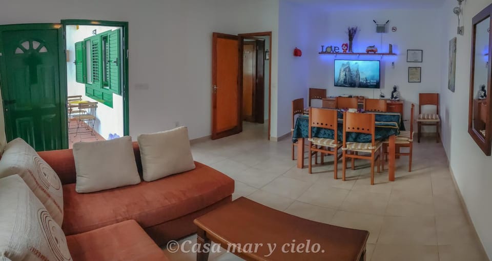 TV and multimedia, Living room, Dining area
