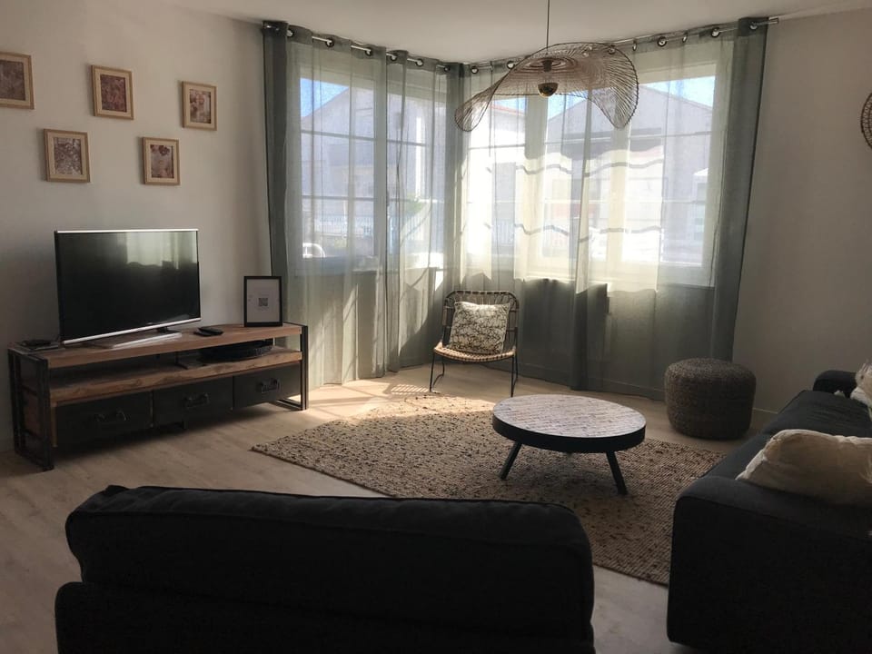 Communal lounge/ TV room, Seating area