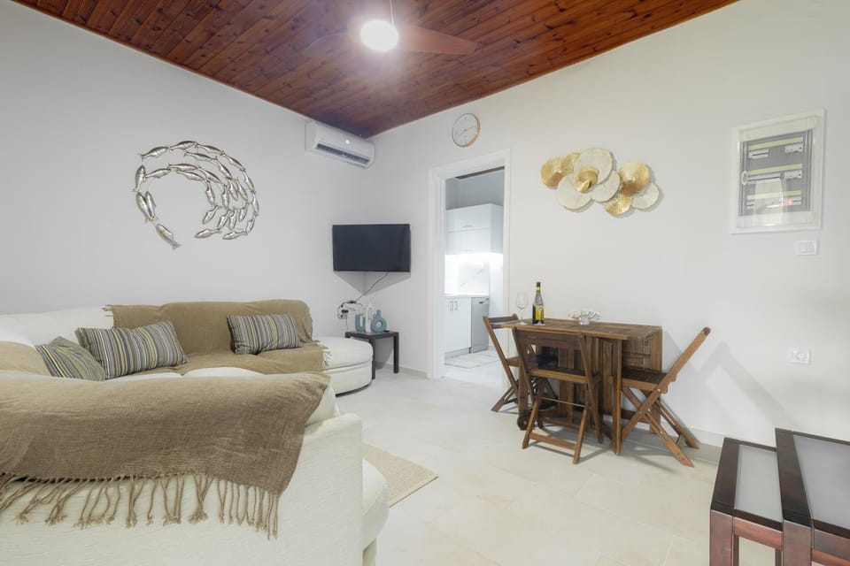 KOUROUTA BEACH HOUSE House in Peloponnese, Western Greece and the Ionian