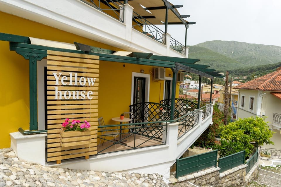 Yellow house Apartment hotel in Peloponnese, Western Greece and the Ionian