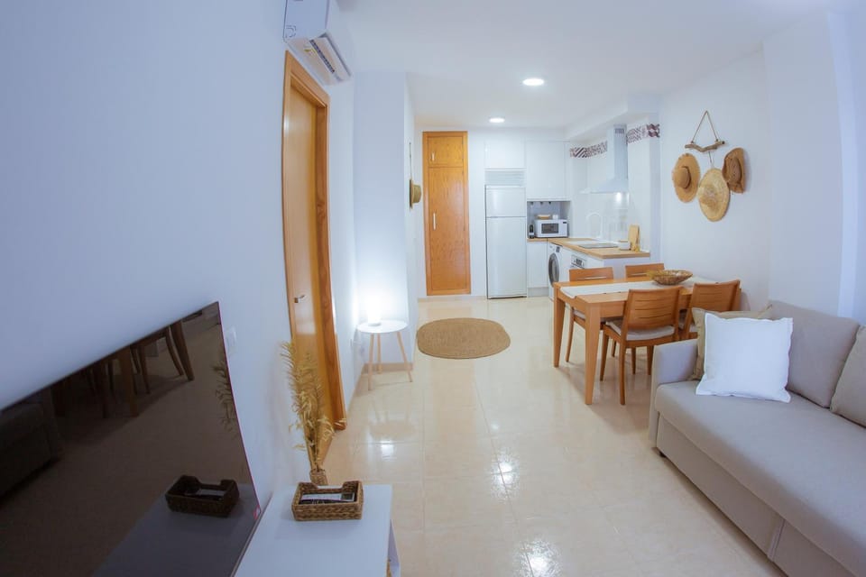 TV and multimedia, Kitchen or kitchenette, Living room, Seating area, Dining area, minibar, air conditioner