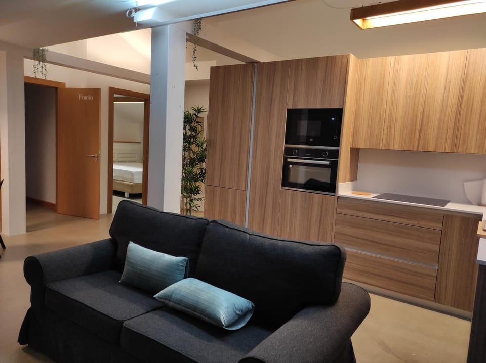 TV and multimedia, Kitchen or kitchenette, Living room, Photo of the whole room, minibar, pet friendly