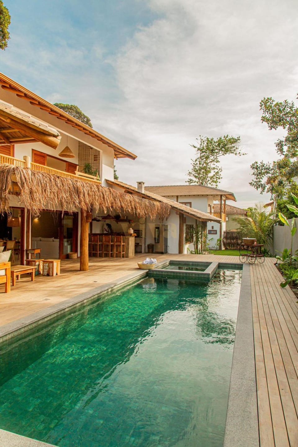 Property building, Day, BBQ facilities, Dining area, Pool view, Swimming pool, Entertainment, sunbed