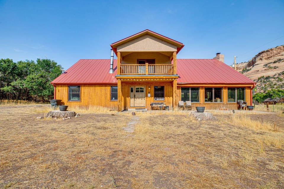 Colorado Nat'l Monument Views: Western Slope Cabin Cabin in Colorado