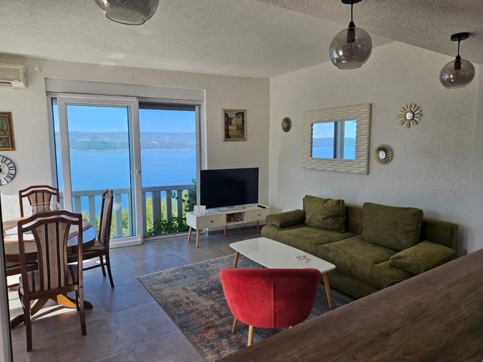 Living room, Sea view