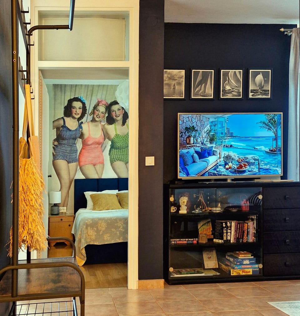 Living room, Bedroom