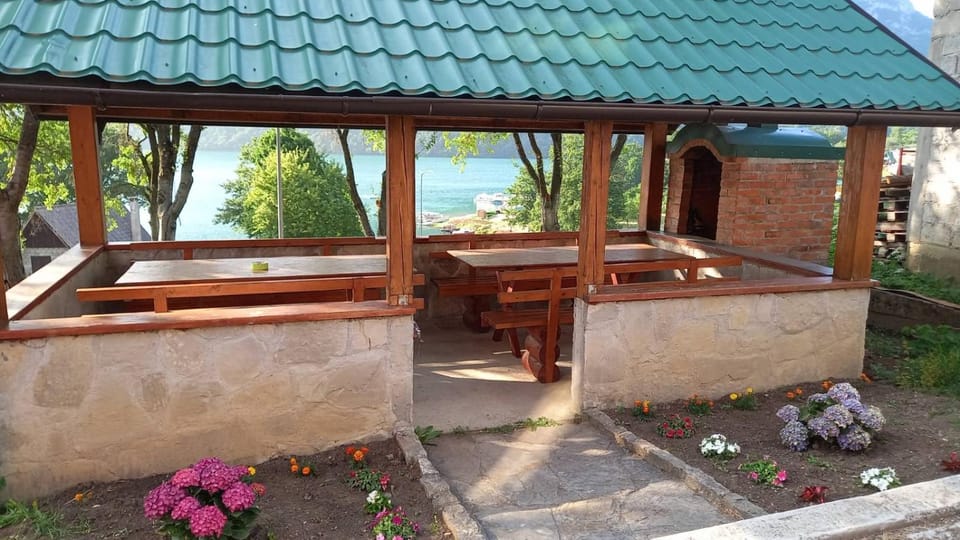 Spring, Day, Garden, Balcony/Terrace, Garden view